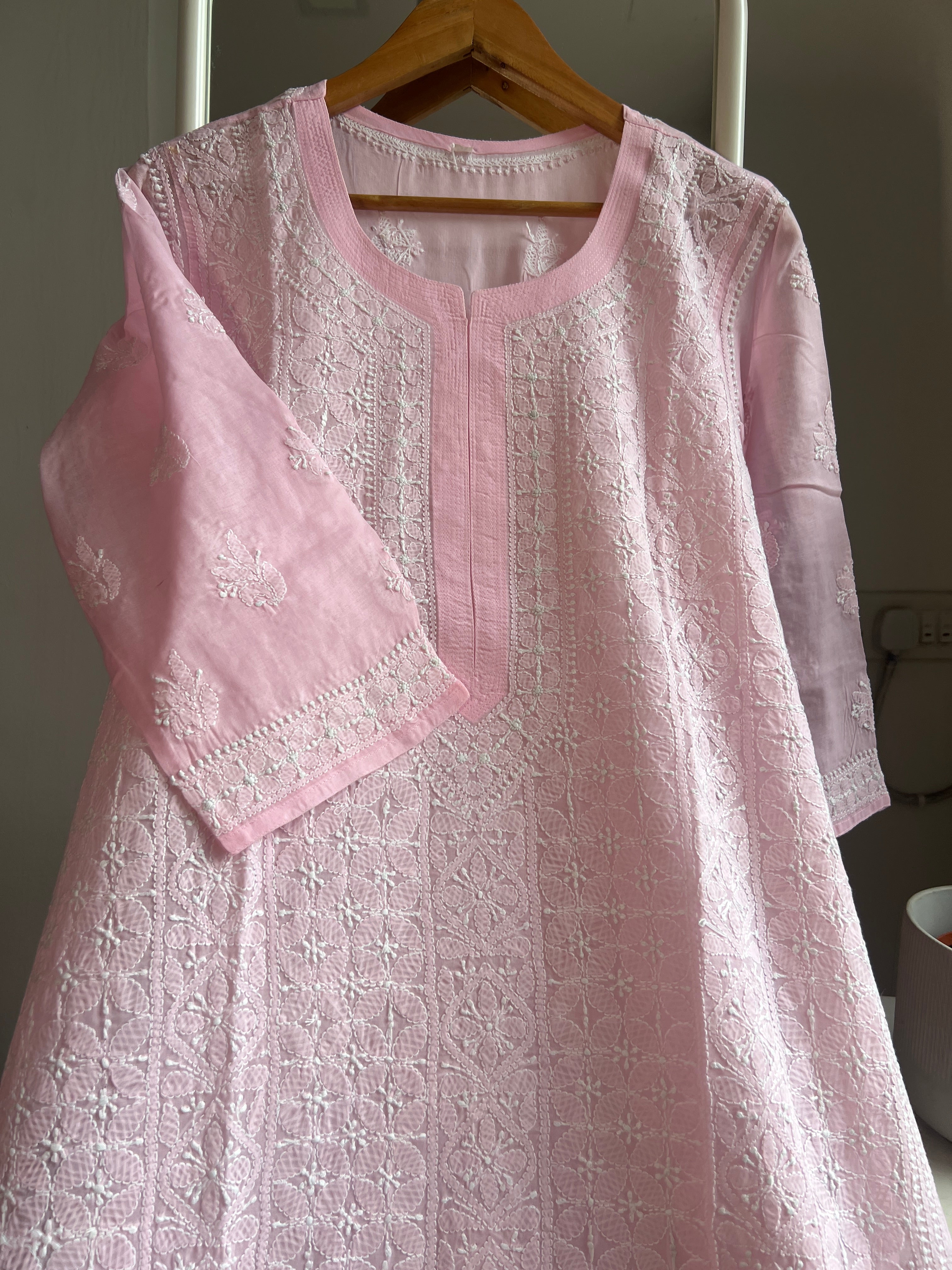 Cotton Chikankari Kurti - Pink -white thread work ARIAA CHIKANKARI 