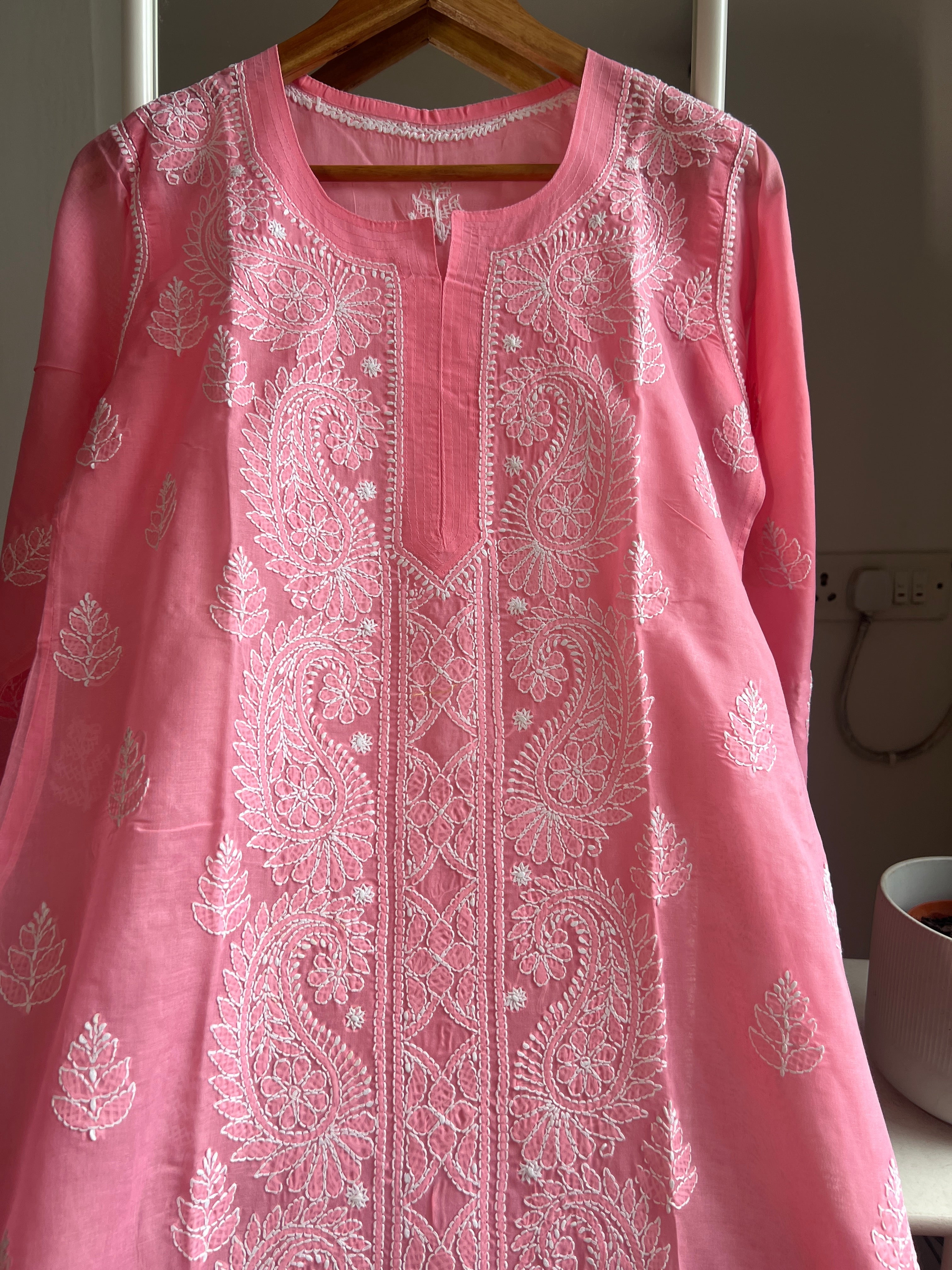 Cotton Chikankari Kurti - Pink -white thread work ARIAA CHIKANKARI 