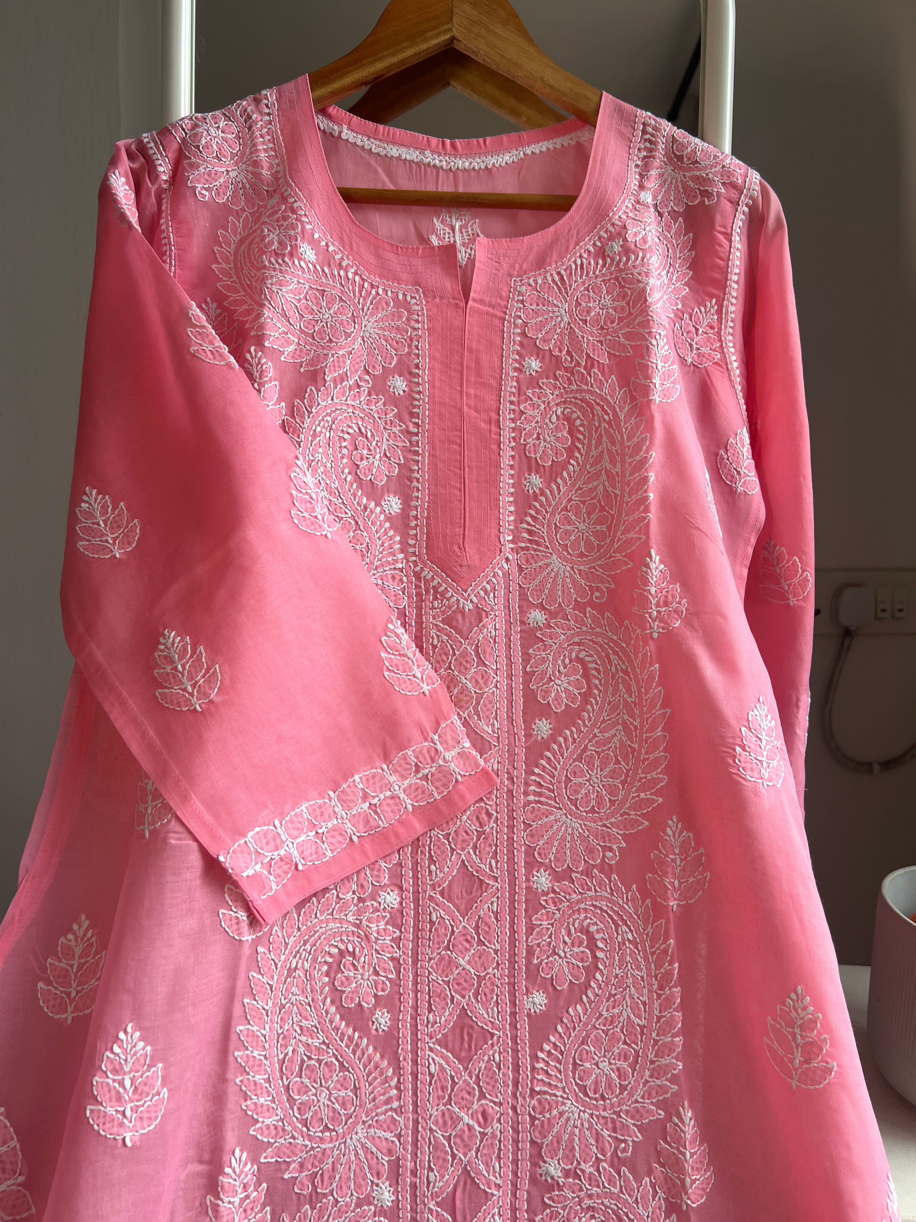 Cotton Chikankari Kurti - Pink -white thread work ARIAA CHIKANKARI 