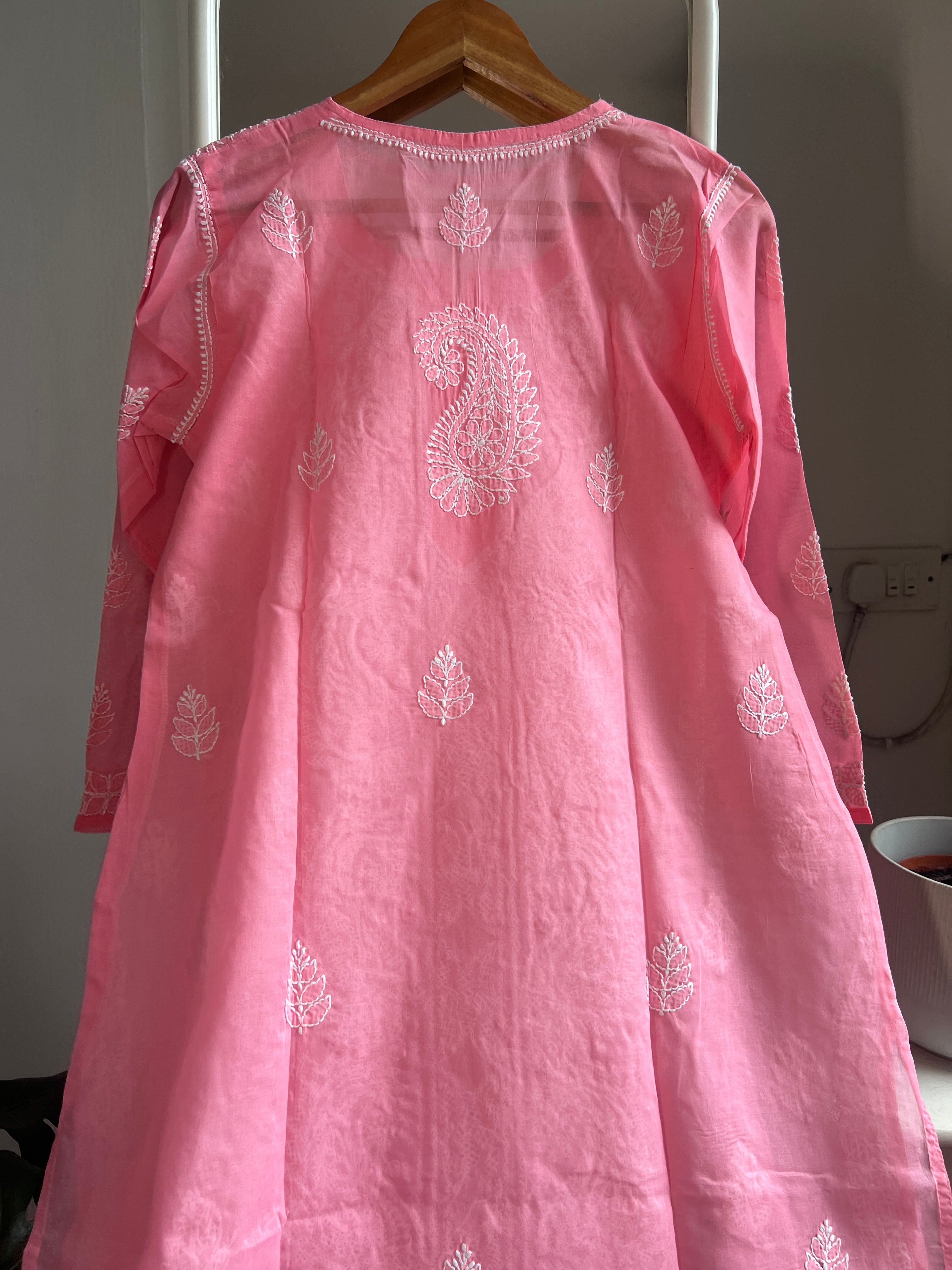 Cotton Chikankari Kurti - Pink -white thread work ARIAA CHIKANKARI 