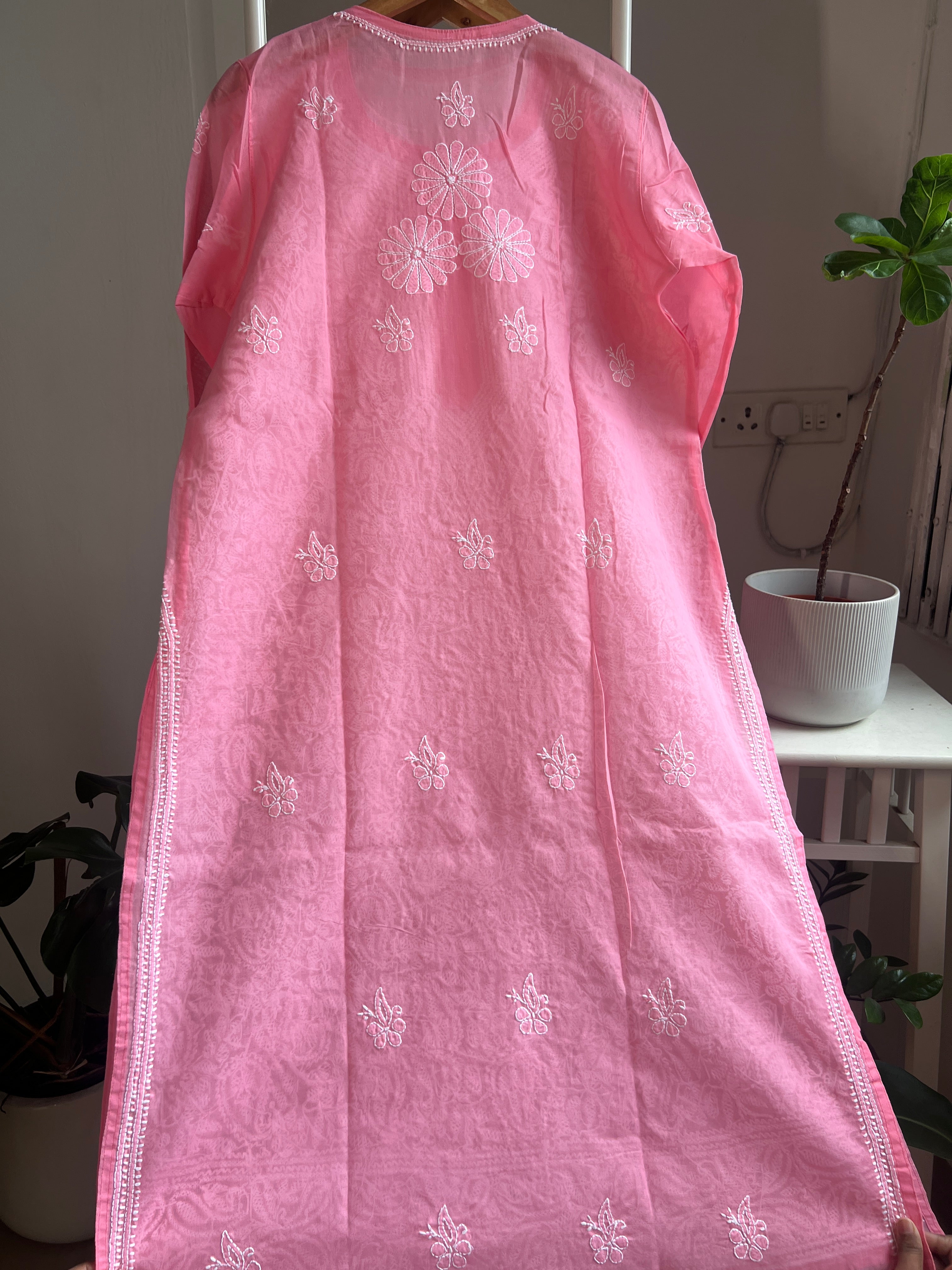 Cotton Chikankari Kurti - Pink -white thread work ARIAA CHIKANKARI 