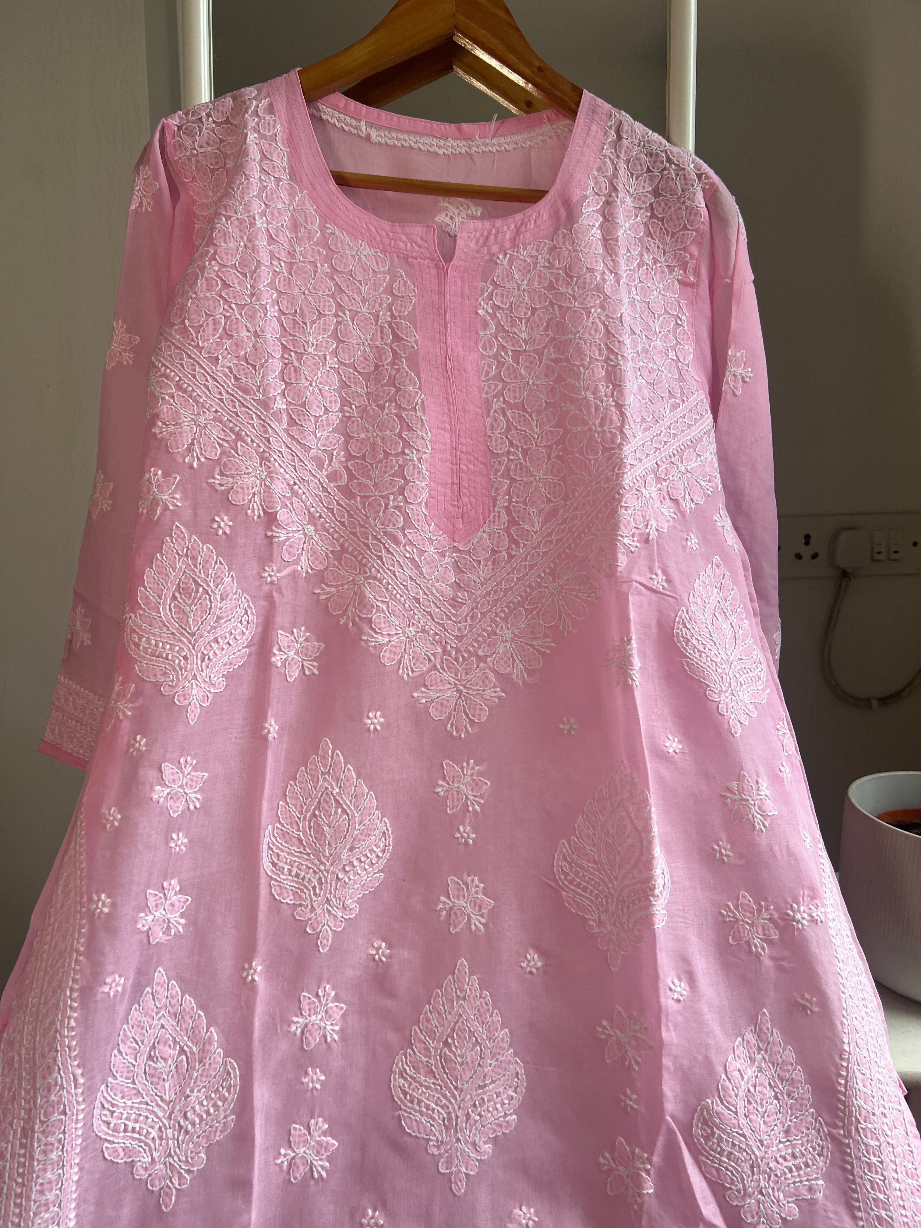 Cotton Chikankari Kurti - Pink -white thread work ARIAA CHIKANKARI 
