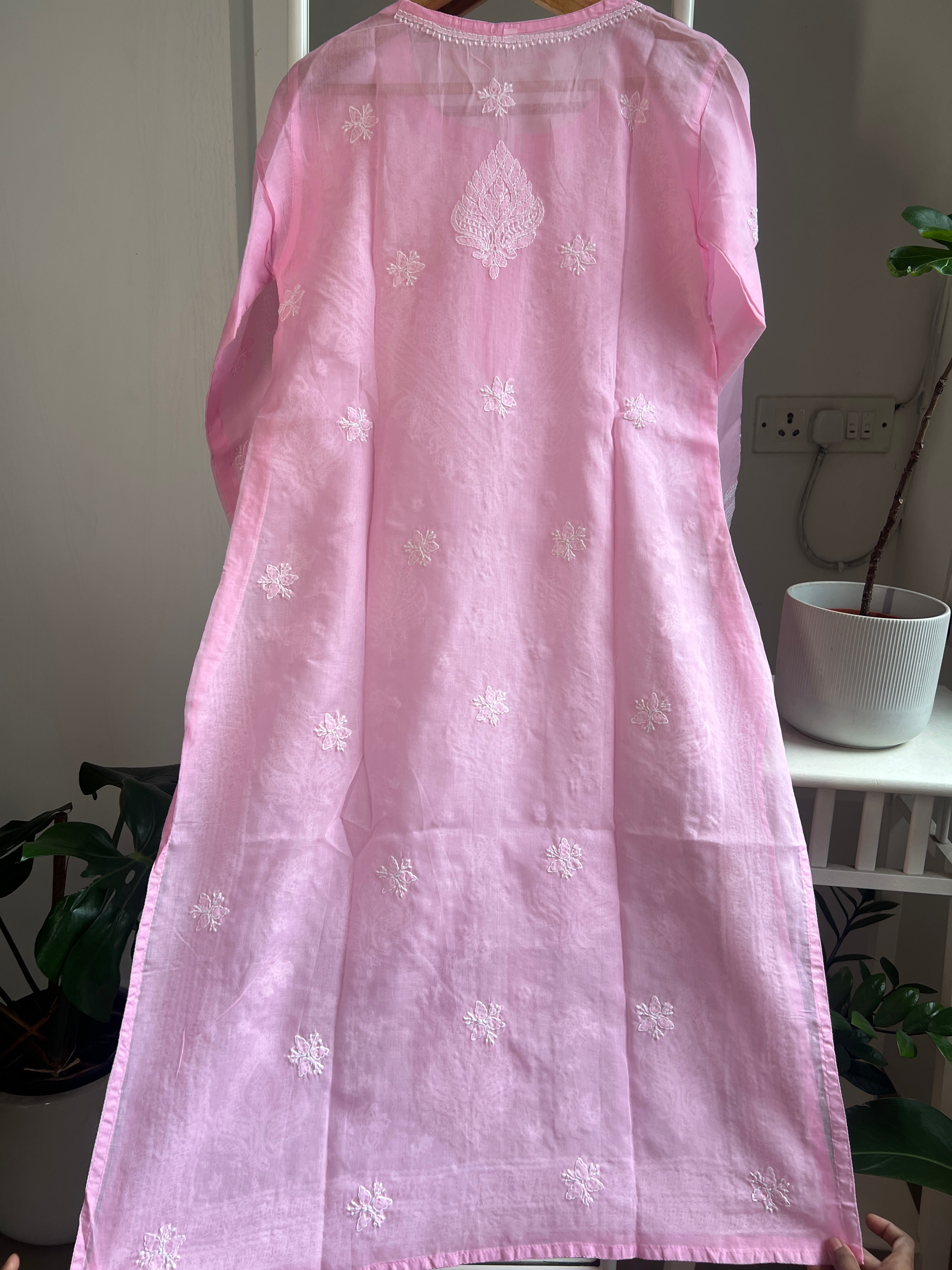 Cotton Chikankari Kurti - Pink -white thread work ARIAA CHIKANKARI 