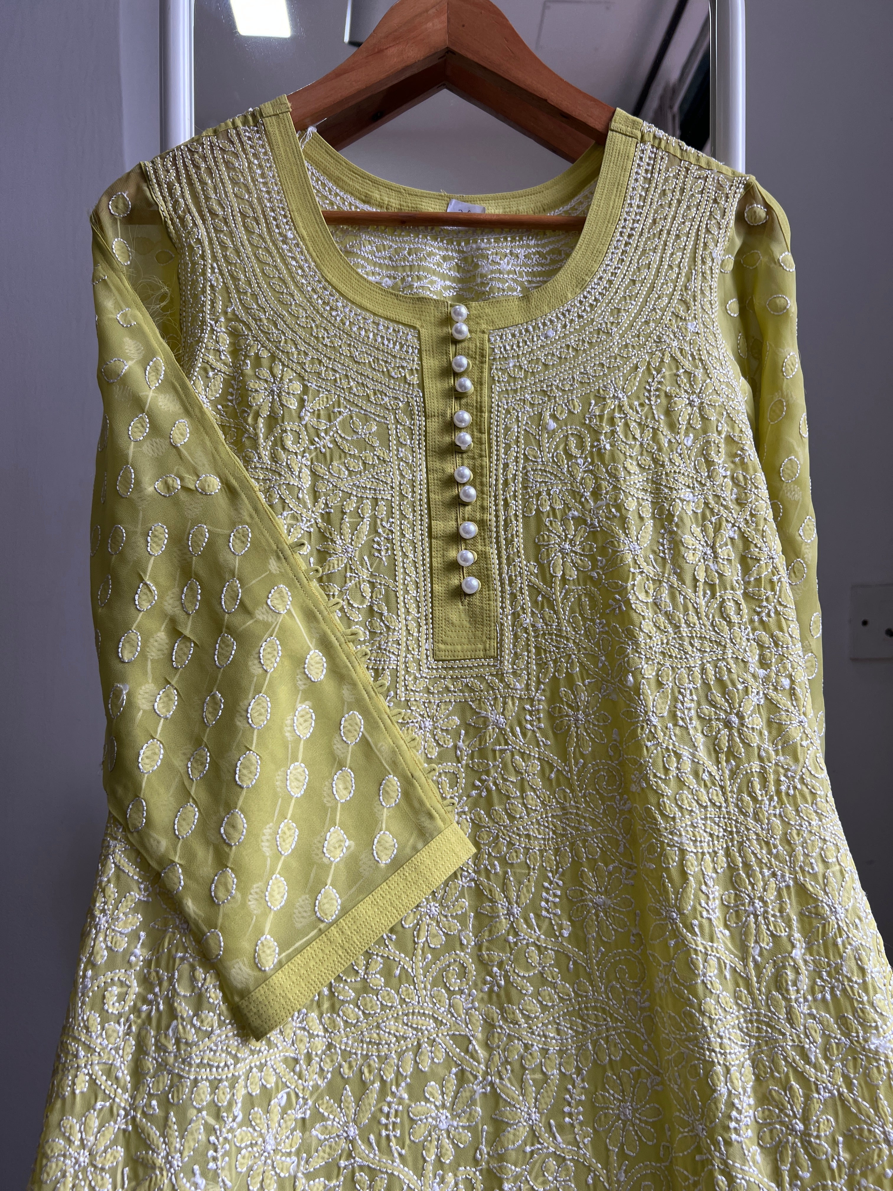 Chikankari Resham Jaal Kurti - Mehandi Green ARIAA CHIKANKARI 