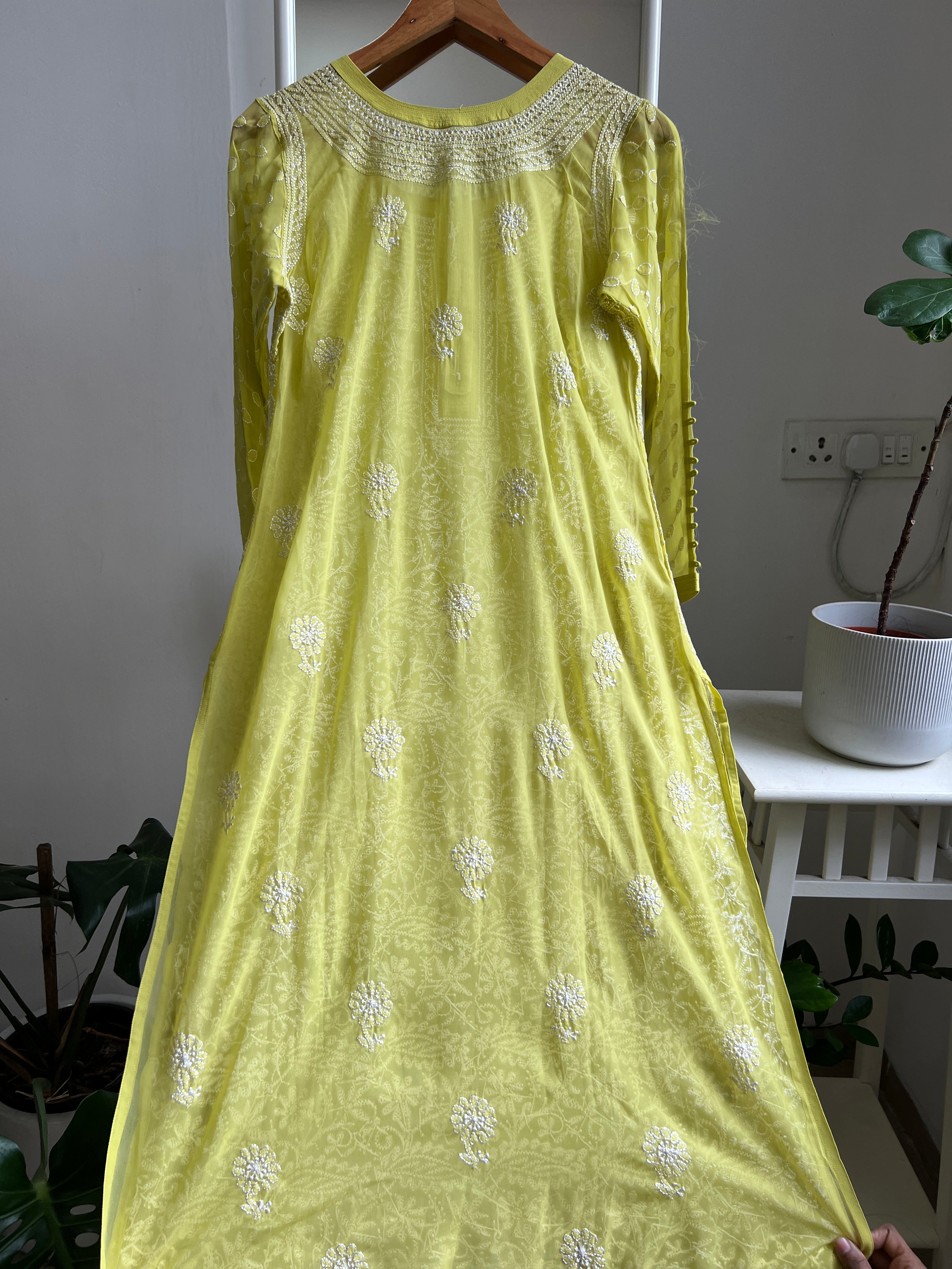 Chikankari Resham Jaal Kurti - Mehandi Green ARIAA CHIKANKARI 