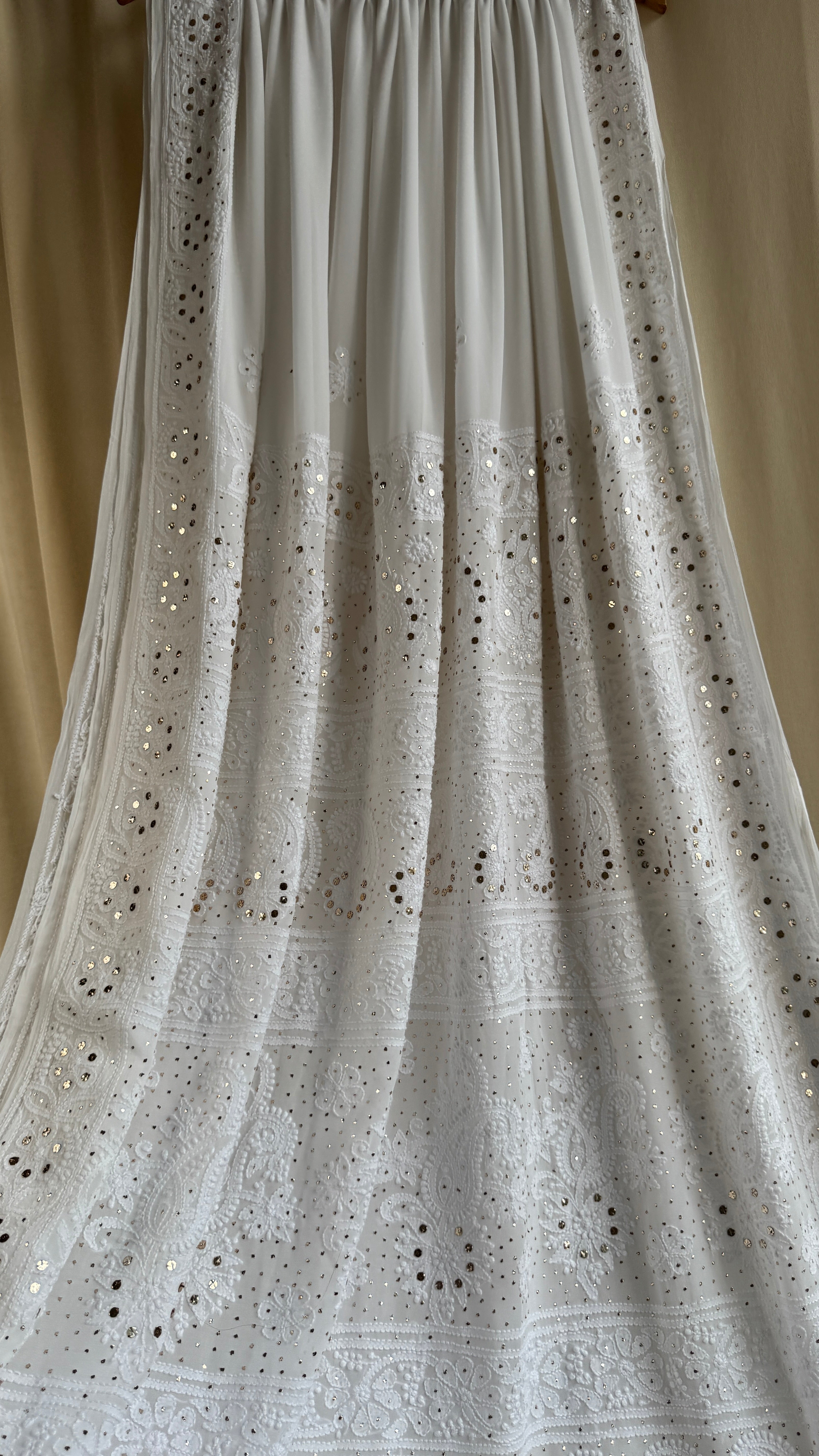 Viscose White Chikankari saree with Mukaish Work