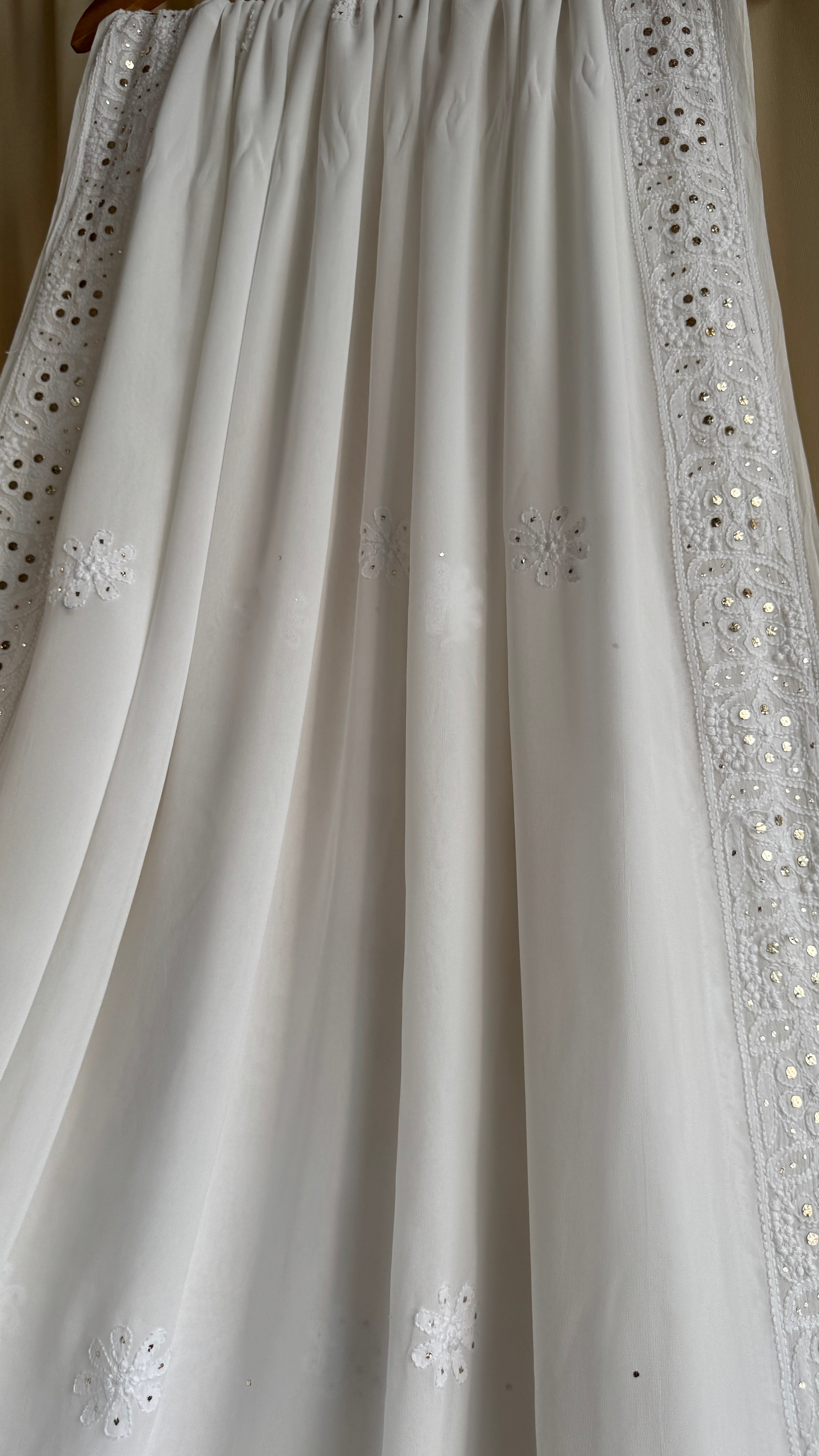 Viscose White Chikankari saree with Mukaish Work